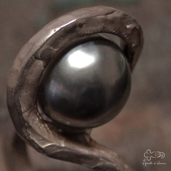 Silver ring with Tahiti's grey pearl - Image 2