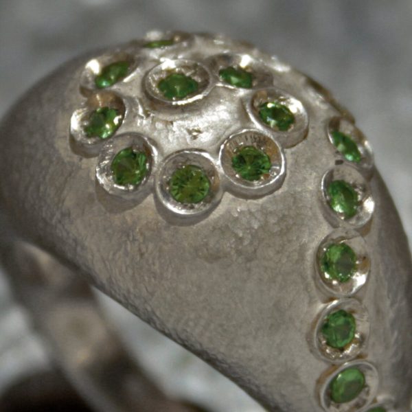 Silver ring with tsavorite - Image 2