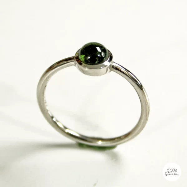 White gold ring with green tourmaline - Image 2