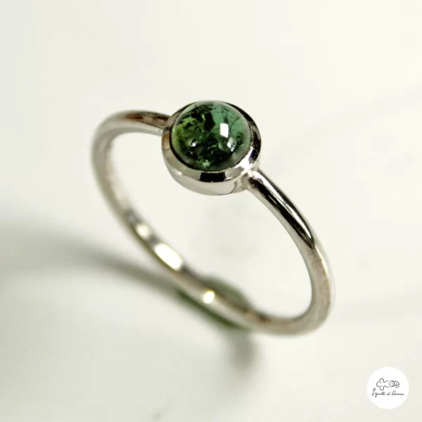 White gold ring with green tourmaline - Image 3